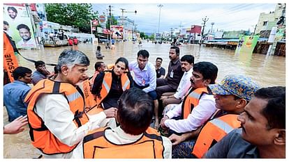 Rain Alert: आंध्र प्रदेश, तेलंगाना में आसमान से बरसी आफत, 20 से ज्यादा की मौत, 100 से ज्यादा ट्रेनें रद्द