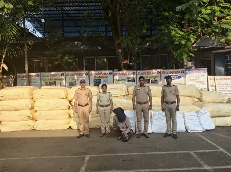 पालघर में बिजली के सामान की आड़ में गुटखा तस्करी का भंडाफोड़, पुलिस ने पकड़ा करोड़ों का माल
